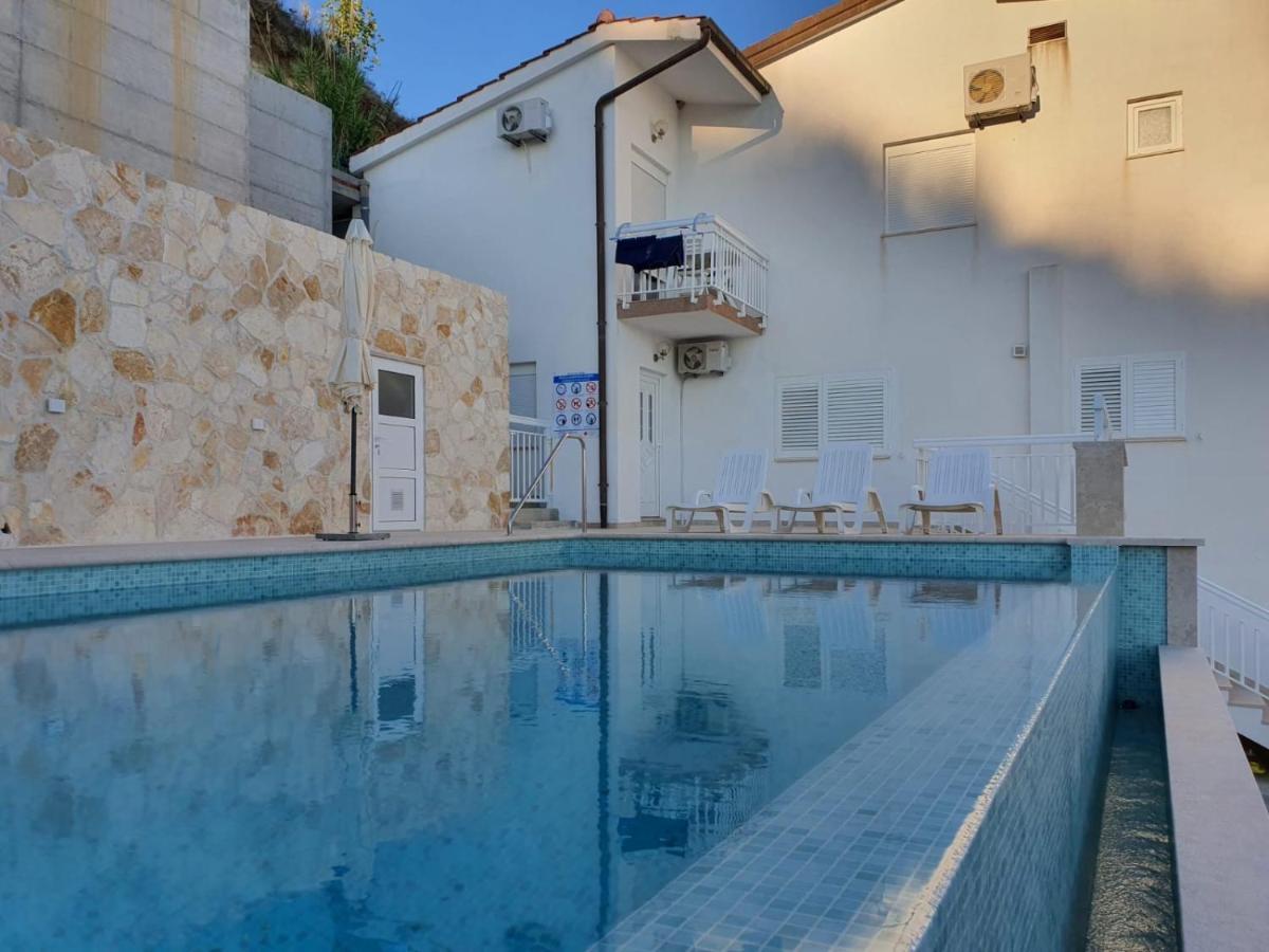 Apartment 4 With Pool And Amazing Sea View Lokva Rogoznica Eksteriør billede